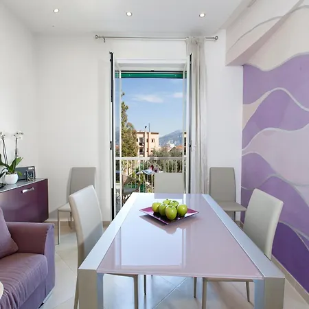 Apartment, 700m To Sandy Apartamento